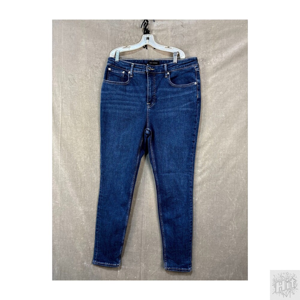 Free Assembly Straight Women's Jeans Size 16 Medium Wash